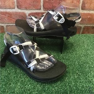Chaco womens Z/Cloud Sandals size 8